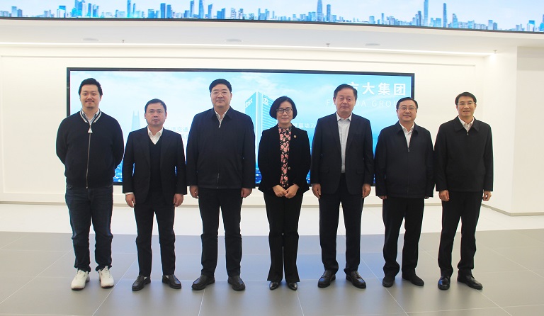 中共江西省委副書記、贛州市委書記吳忠瓊一行蒞臨方大集團考察指導